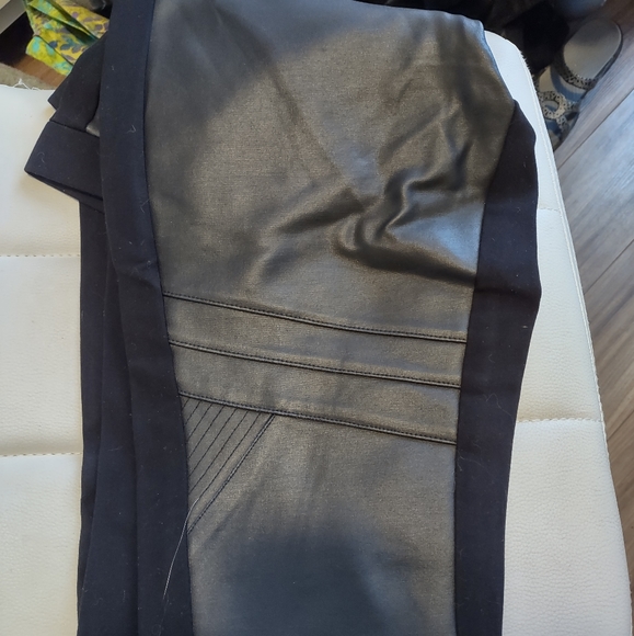 Reitmans faux leather pants - Picture 2 of 4